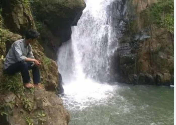 7 Tempat Wisata Air Terjun di Kabupaten Tanggamus, Nomor 3 Memiliki Keindahan Yang Menakjubkan