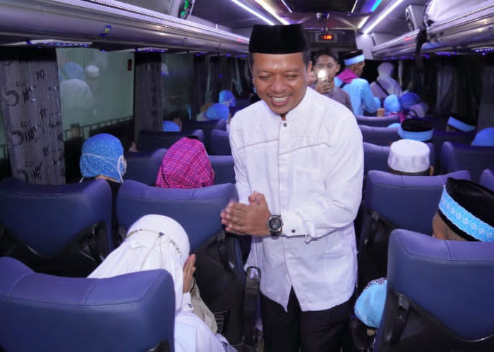 Bupati Pringsewu Sambut Kepulangan Jamaah Haji Kloter 21 di Asrama Haji Rajabasa