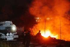 Gudang BBM Ilegal di Pesawaran Terbakar, Satu Mobil Tangki Ikut Hangus