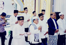 Bupati Pringsewu Hadiri Peringatan Maulid Nabi dan Haul KH. Abdullah Sayuti
