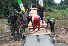 Respons Cepat Kodim 0424 Bangun Jembatan Gantung Garuda di Pekon Umbar
