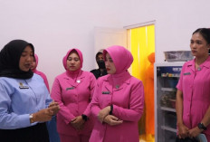 Ketua Bhayangkari Cabang Tanggamus Kunjungi Dapur SPPG di Pekon Tekad