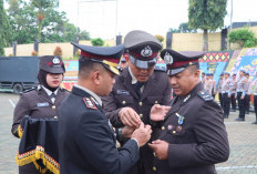 9 Personel Polres Tanggamus Terima Satyalencana Pengabdian dari Presiden Prabowo
