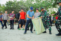 Dihadiri Pangdam, Gubernur Mirza Pimpin Gerakan Radin Inten ASRI di Pantai Pasir Putih 