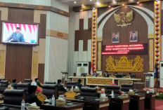Bupati Pringsewu Hadiri Rapat Paripurna Istimewa, Mendengarkan Pidato Kenegaraan Presiden RI 