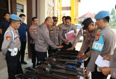 Kapolres Pringsewu Cek Senjata Api Dinas, Pastikan Personel Siap Jalankan Tugas