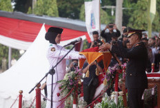 Kapolda Lampung Pimpin Upacara Penurunan Bendera HUT 81 RI
