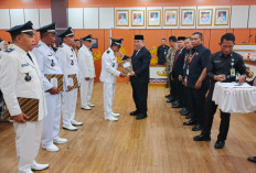 Lantik Kepala Pekon PAW, Bupati Tanggamus  Minta Tidak Ada Lagi Warga Putus Sekolah 