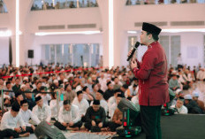 Purnama Wulan Mirza Hadiri Kajian Akbar Ustadz Hilman Fauzi di Masjid Al Bakrie