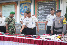 Bersama TNI-Polri, Lapas Kotaagung Musnahkan Barang Sitaan Hasil Razia