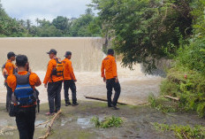 Remaja di Pekon Sinar Banten Hilang Terbawa Arus Sungai, Tim SAR Gabungan Masih Mencari