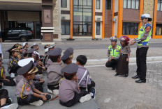 Siswa PAUD Harapan Bangsa Lebih Dekat Dengan Polisi