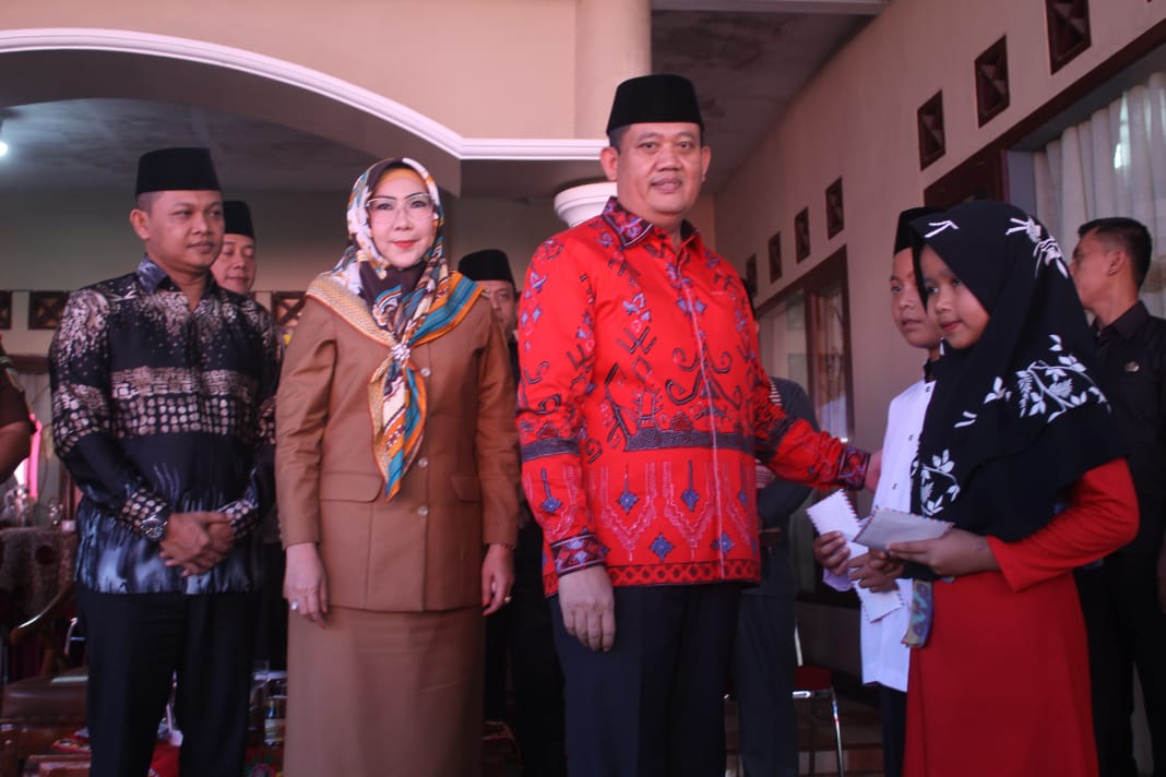 Santuni Puluhan Anak Yatim