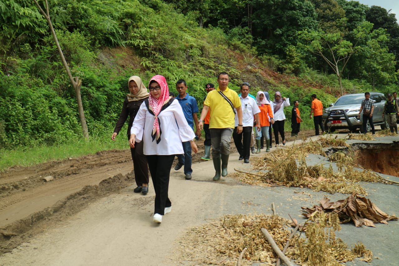 Bupati, Wabup dan Pj Sekda Kunjungi Korban Terdampak Bencana