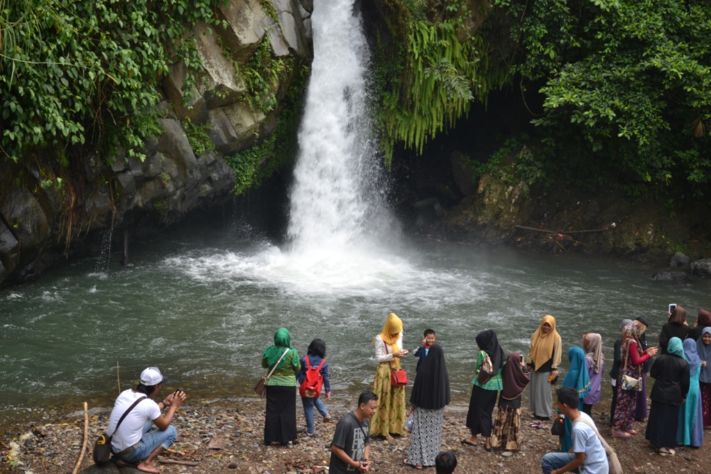 Ingat ! Masuk Way Lalaan Rp 10 Ribu Per Orang, Muara Indah Rp 5 Ribu