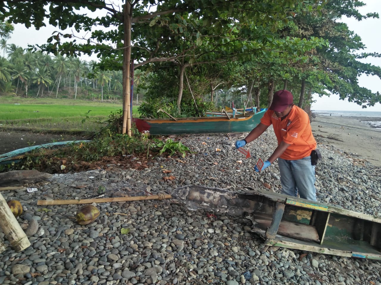 Api Hanguskan 8 Perahu Nelayan