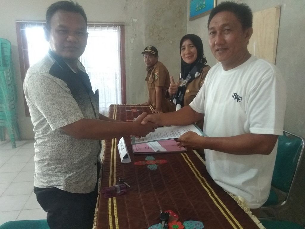 Firdaus dan Ahmad Arwadi Daftar Calon Kepala Pekon Sinar Semendo