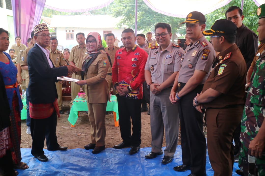 Bupati Serahkan 700 Sertifikat Tanah