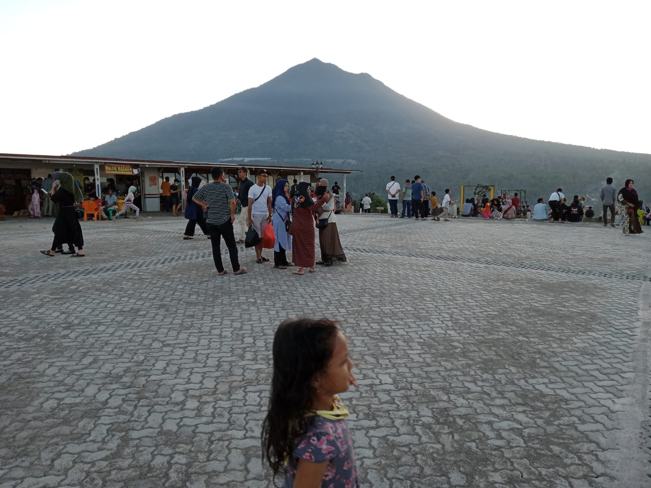 Tempat Wisata  Tanggamus “Diserbu” Pengunjung