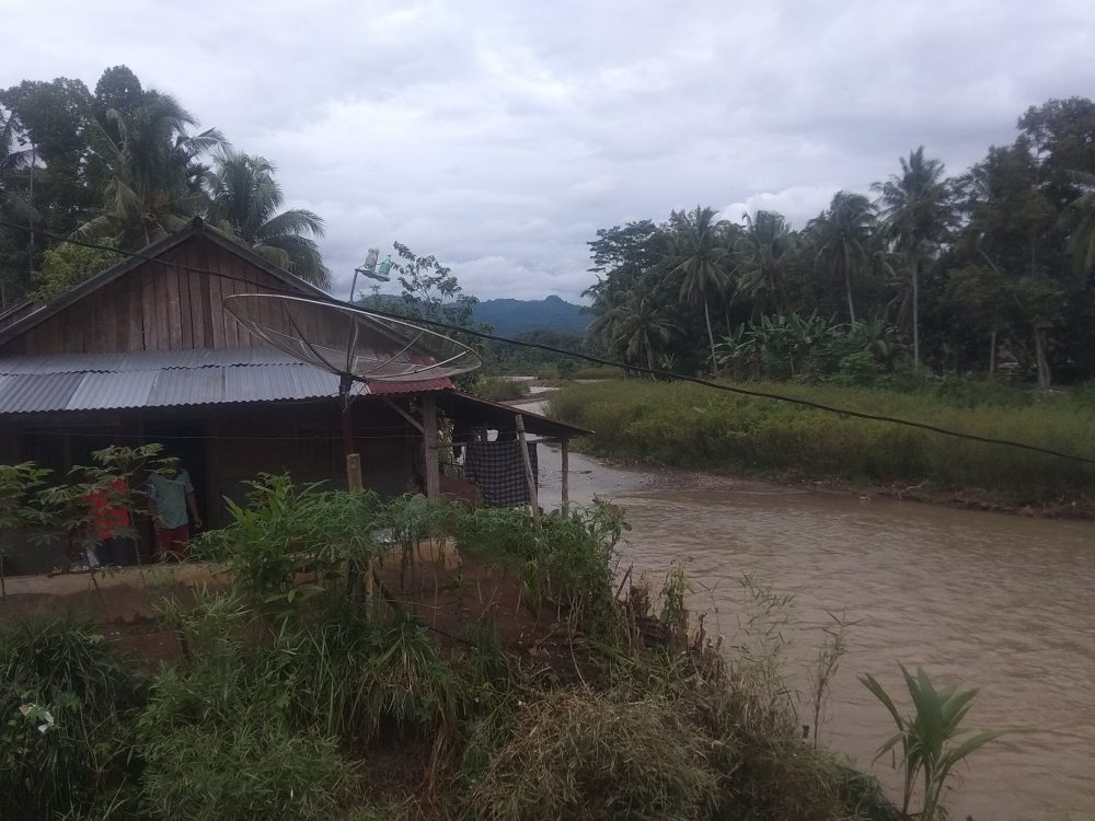 Abrasi Sungai Way Belu, Rumah Warga Nyaris Hanyut