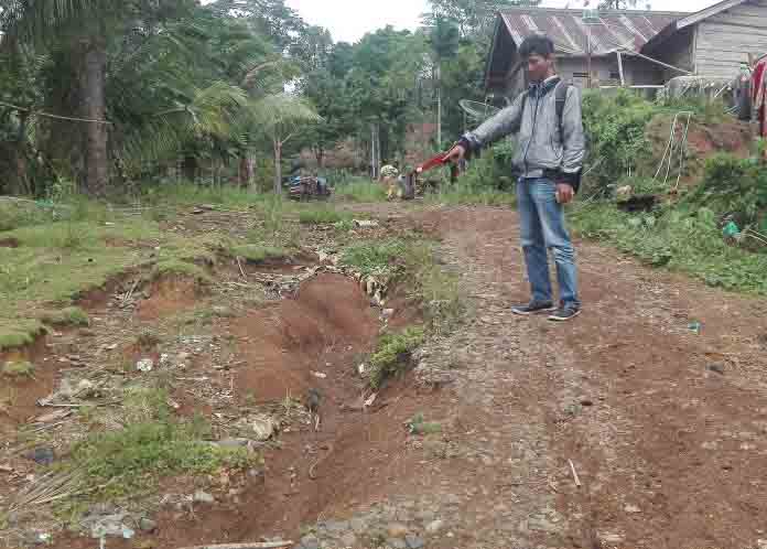 Keterbatasan Anggaran, Jalan Pekon Waypanas Batal Diperbaiki