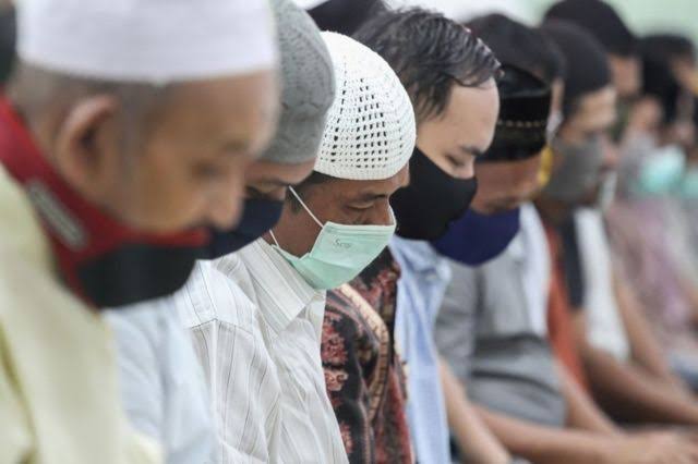 Pemkab Tanggamus Izinkan Salat Tarawih Berjamaah di Masjid