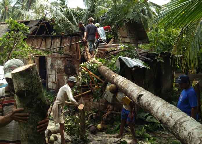Siklon Dahlia Hancurkan Beberpa Bangunan