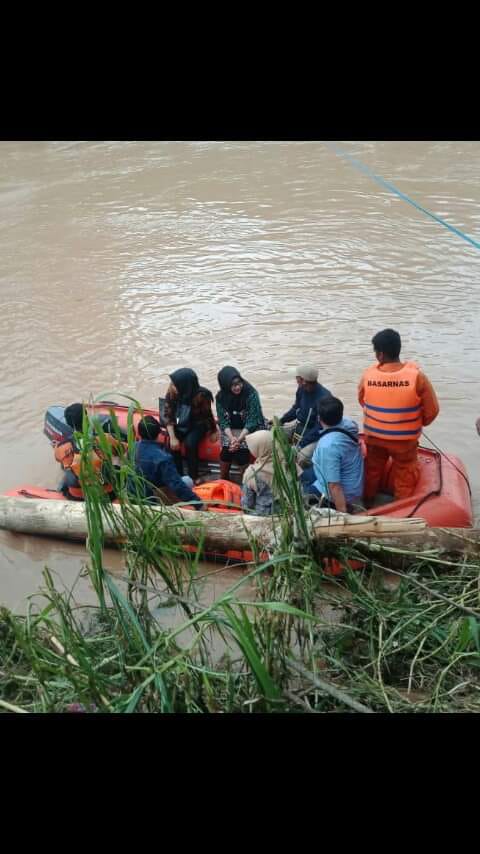 Dewi Instruksikan Disdukcapil Inventarisir Dokumen Korban Banjir