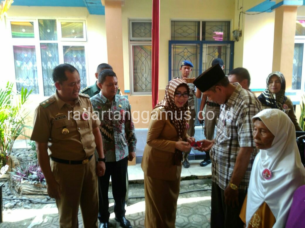 Kartu Lansia Resmi Diluncurkan