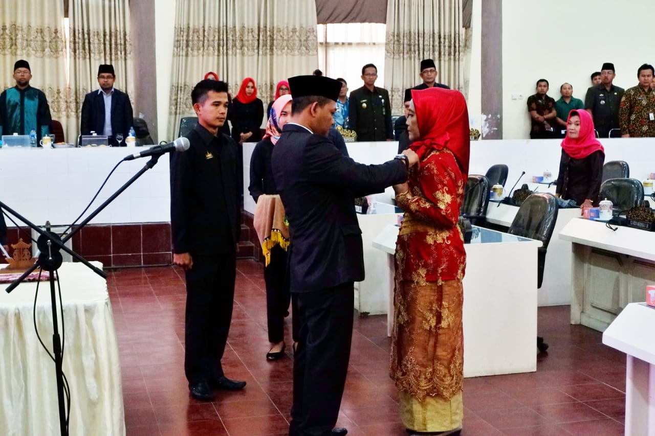 Sudi Astuti Resmi Gantikan Munawir di DPRD Tanggamus