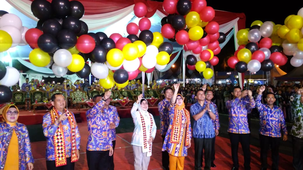 Tanggamus Expo Resmi Dibuka, Duo Intan Hibur Pengunjung