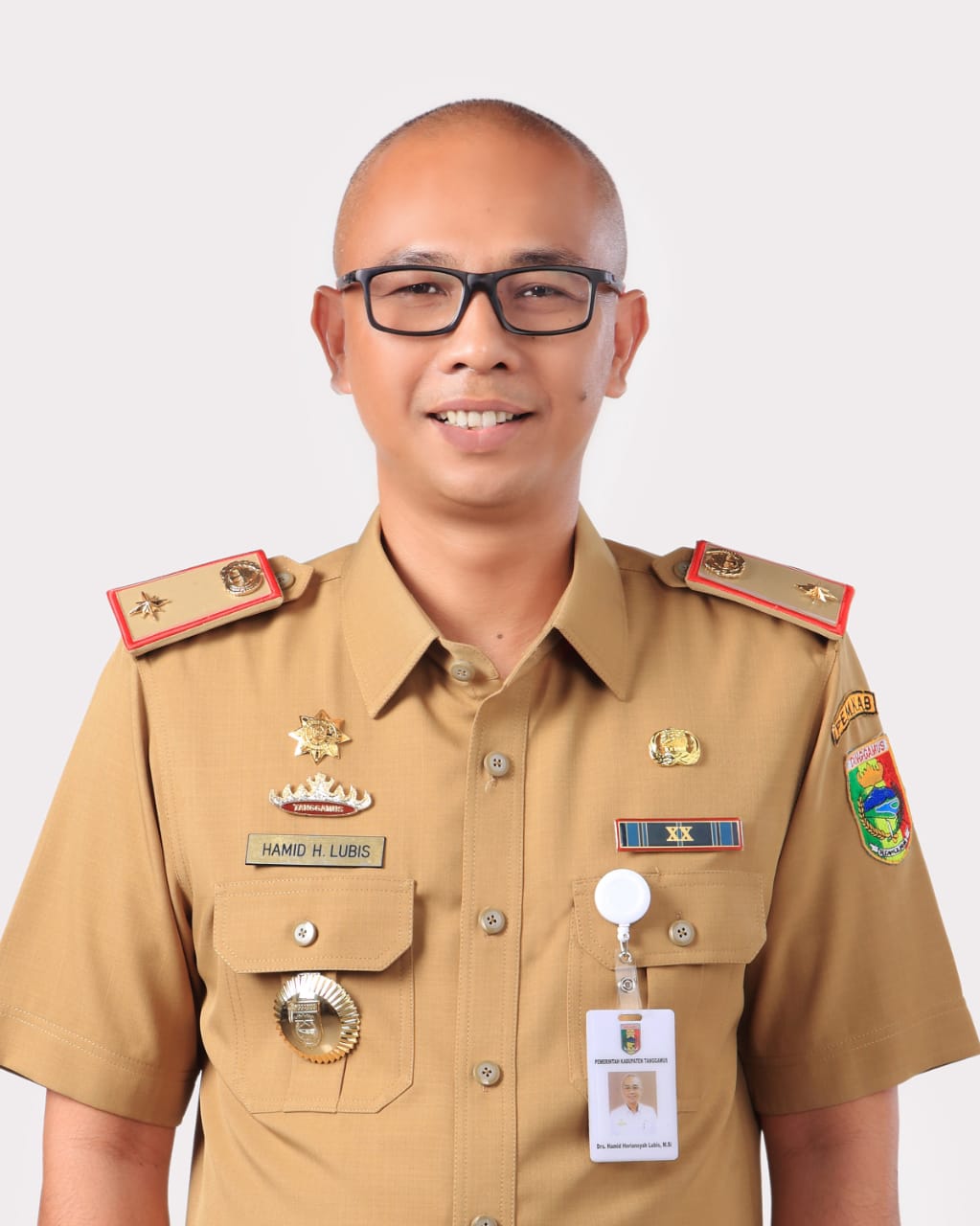 PUASA MENGGAPAI DERAJAT TAKWA Oleh : Drs. HAMID HERIANSYAH LUBIS