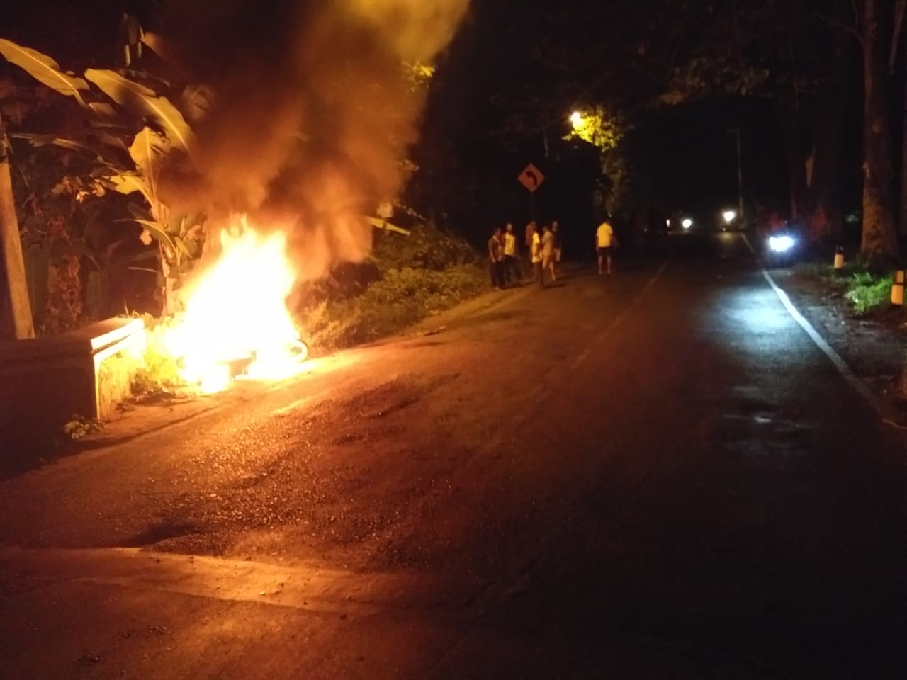 Sepeda Motor Terbakar di Jalan Ir. H. Juanda, Ini Penyebabnya