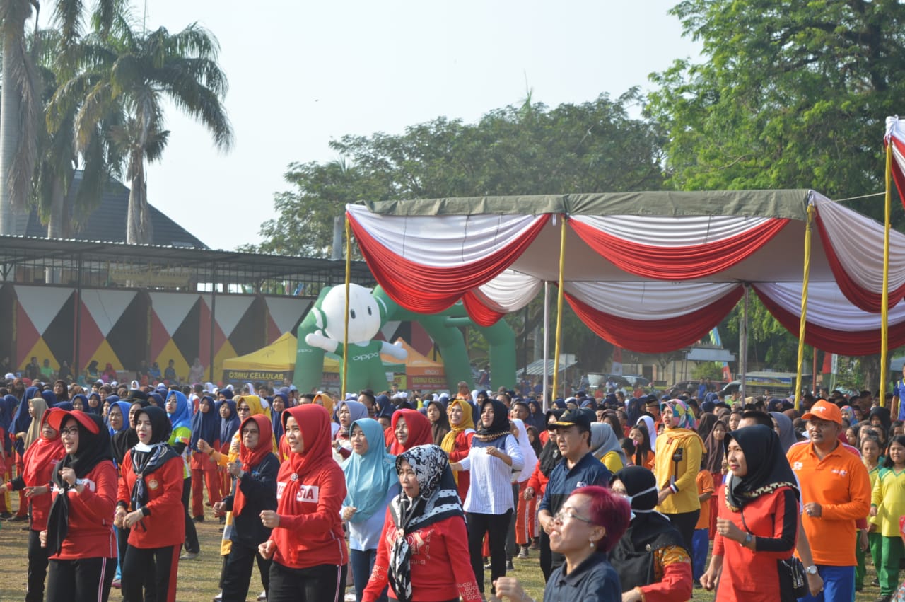 Launching Senam Ratu, Diikuti Ribuan Masyarakat Tanggamus