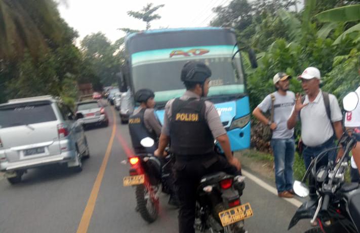 Zat Kimia Meledak di Dalam Bus, Penumpang Panik