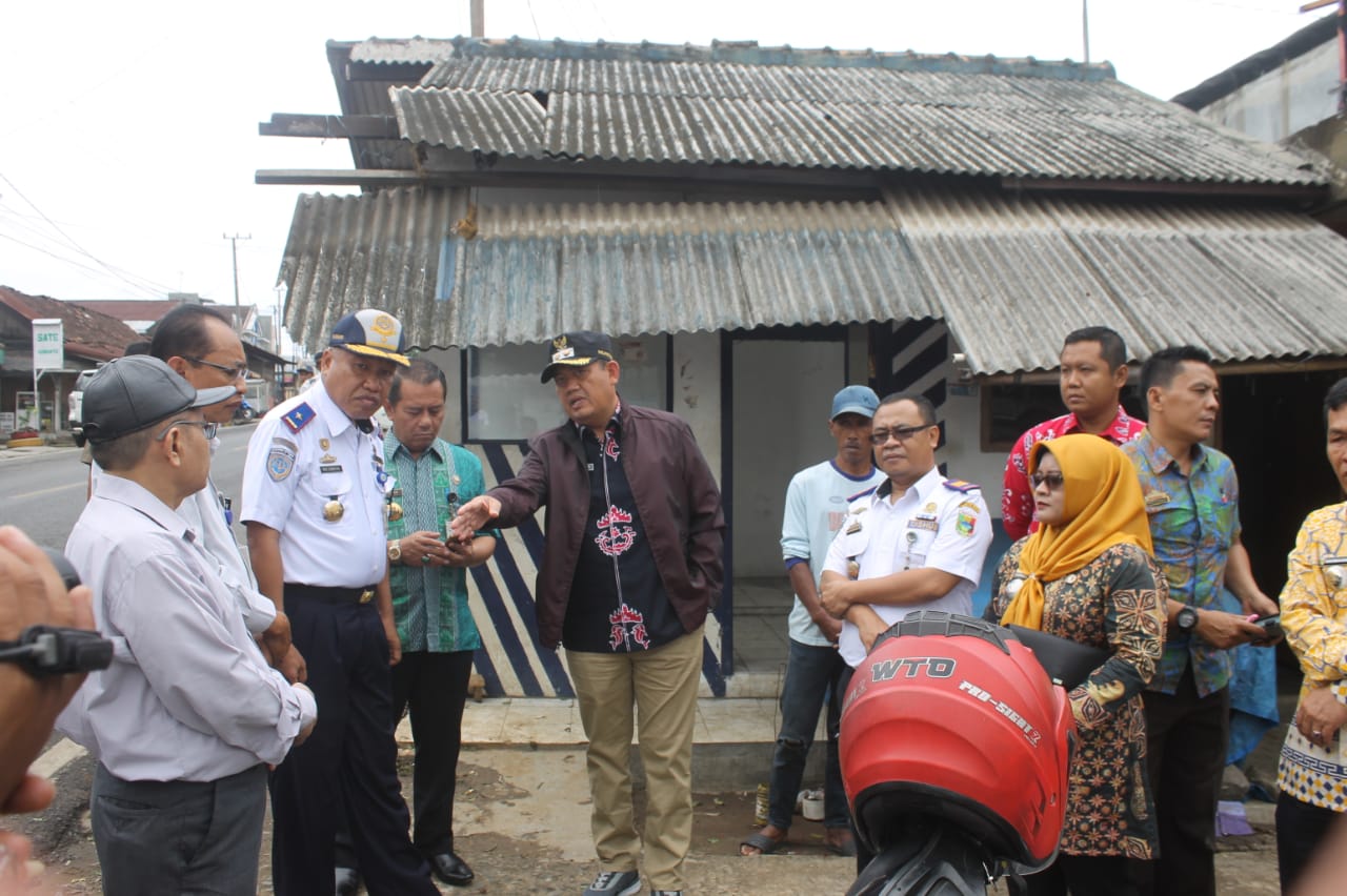 Sidak Pasar Gisting, Wabup Soroti Parkir Hingga Lampu Jalan