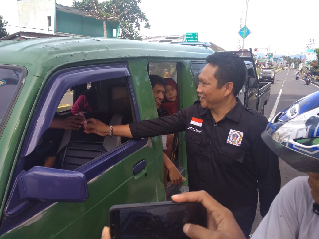 Putus Mata Rantai Corona, AWPI Tanggamus Bagi-bagi Hand Sanitizer