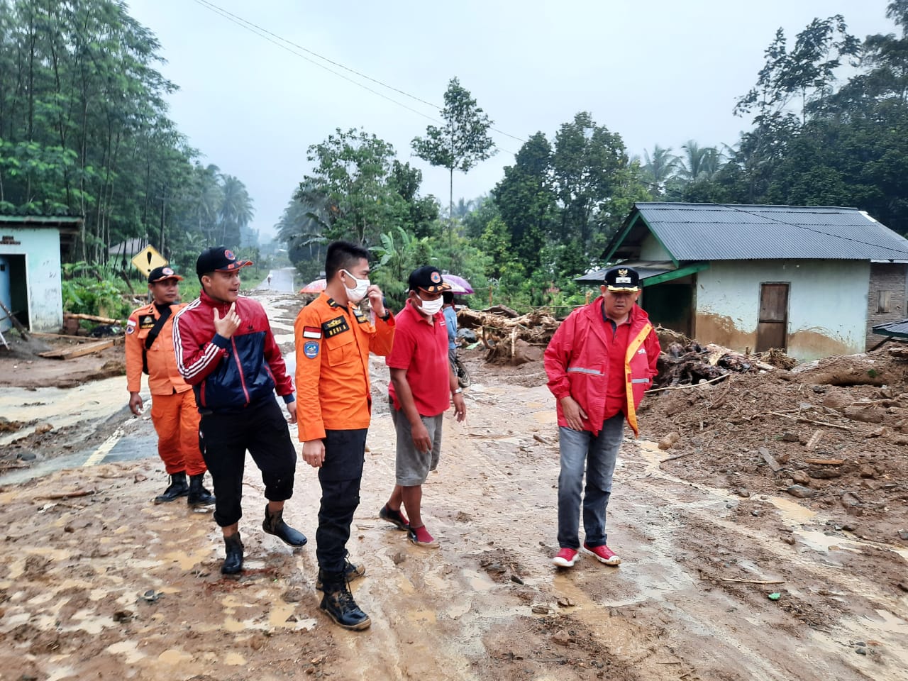 Wabup Kunjungi Korban Banjir Way Kerap