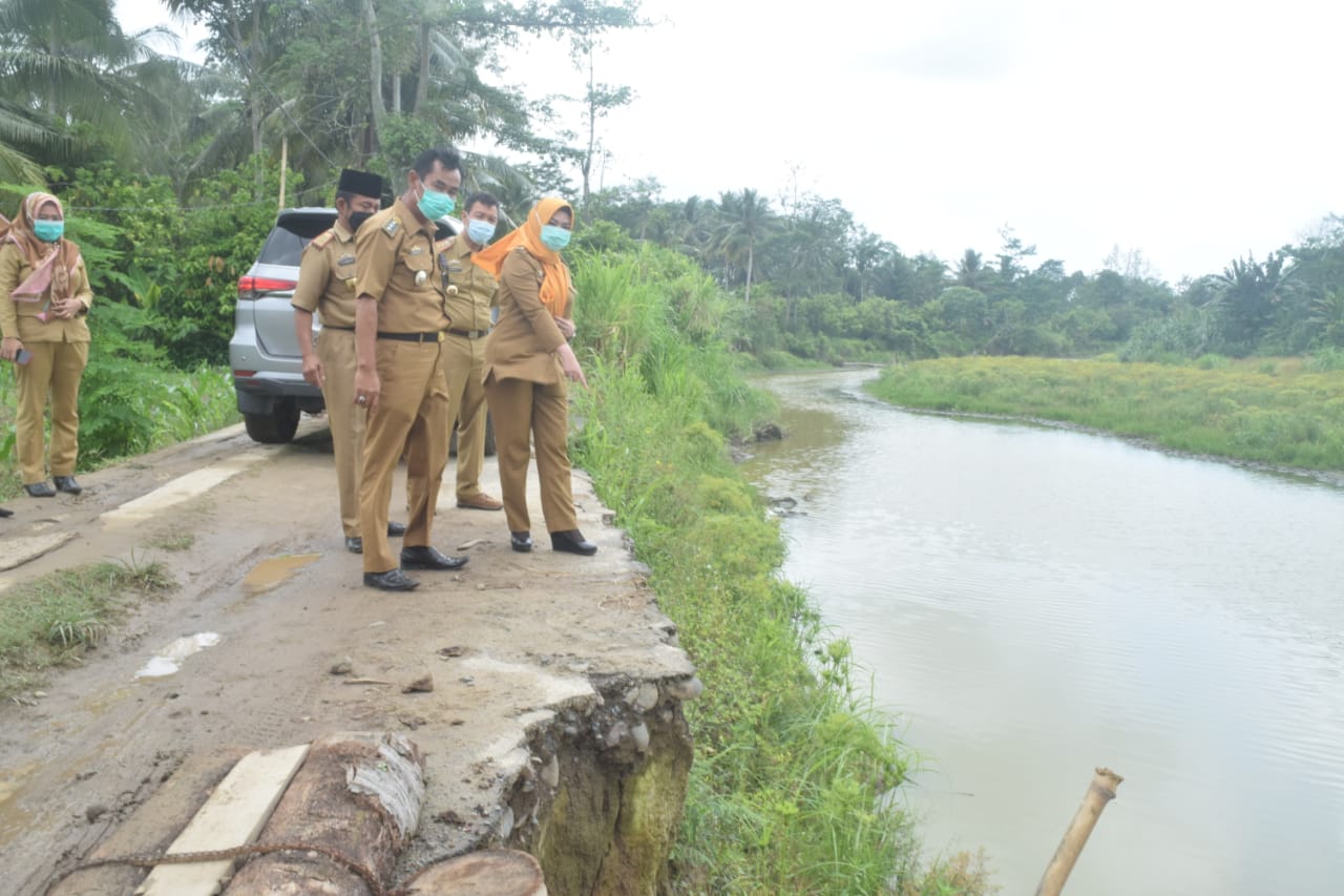 Berkantor di Kecamatan BNS, Bupati Terima Usulan Infrastruktur