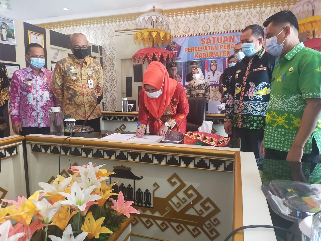 Bupati Teken MoU Dengan Indomaret dan Alfamart