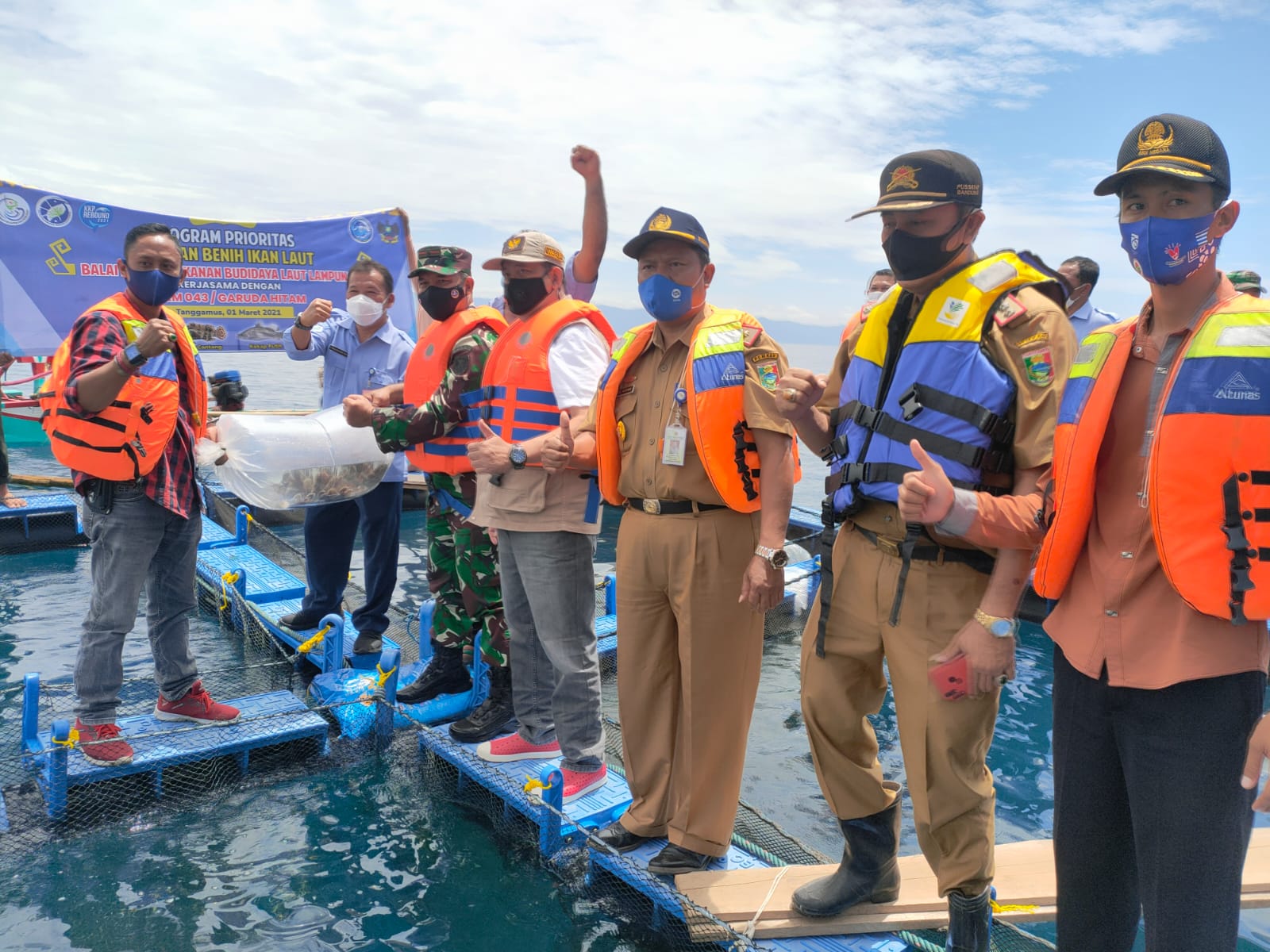 Ke Pematang Sawa, Danrem  Tebar Benih Ikan Kerapu