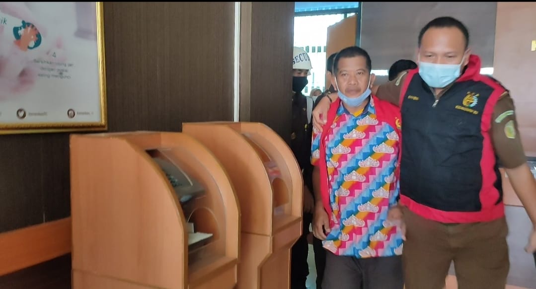 Diduga Korupsi DD, Kejari Tahan Oknum Kakon Banjarmanis Kecamatan Cukuhbalak