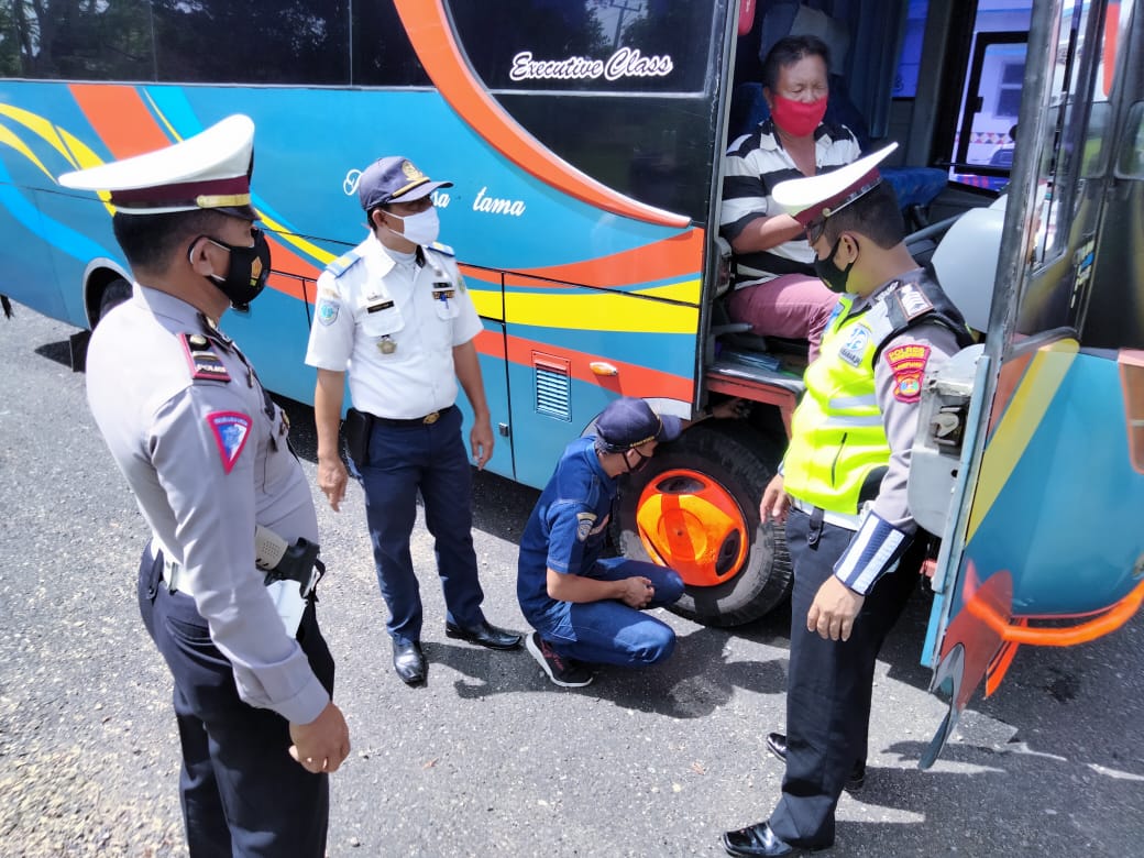 Cegah Lakalantas, Dishub dan Satlantas Periksa Kelaikan Kendaraan