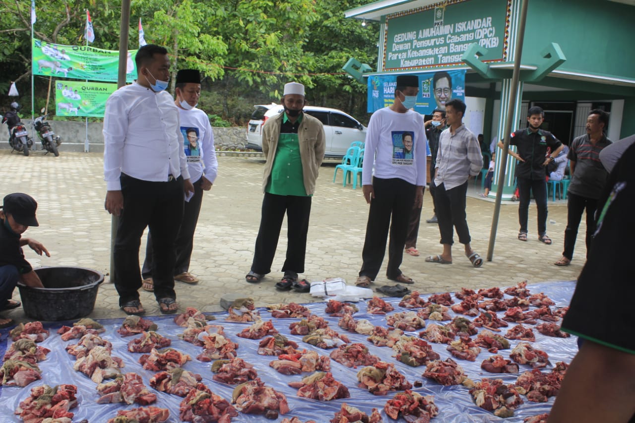 PKB Tanggamus Sembelih Empat Ekor Hewan Kurban