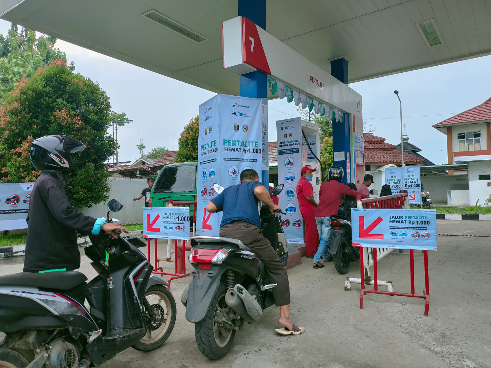 Lima SPBU di Tanggamus Jual Pertalite Rp6.850/Liter