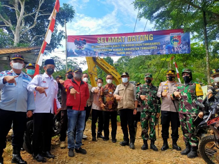 Karya Bakti TNI 0424 Resmi Bergulir, Normalisasi Jalan 6,8 KM