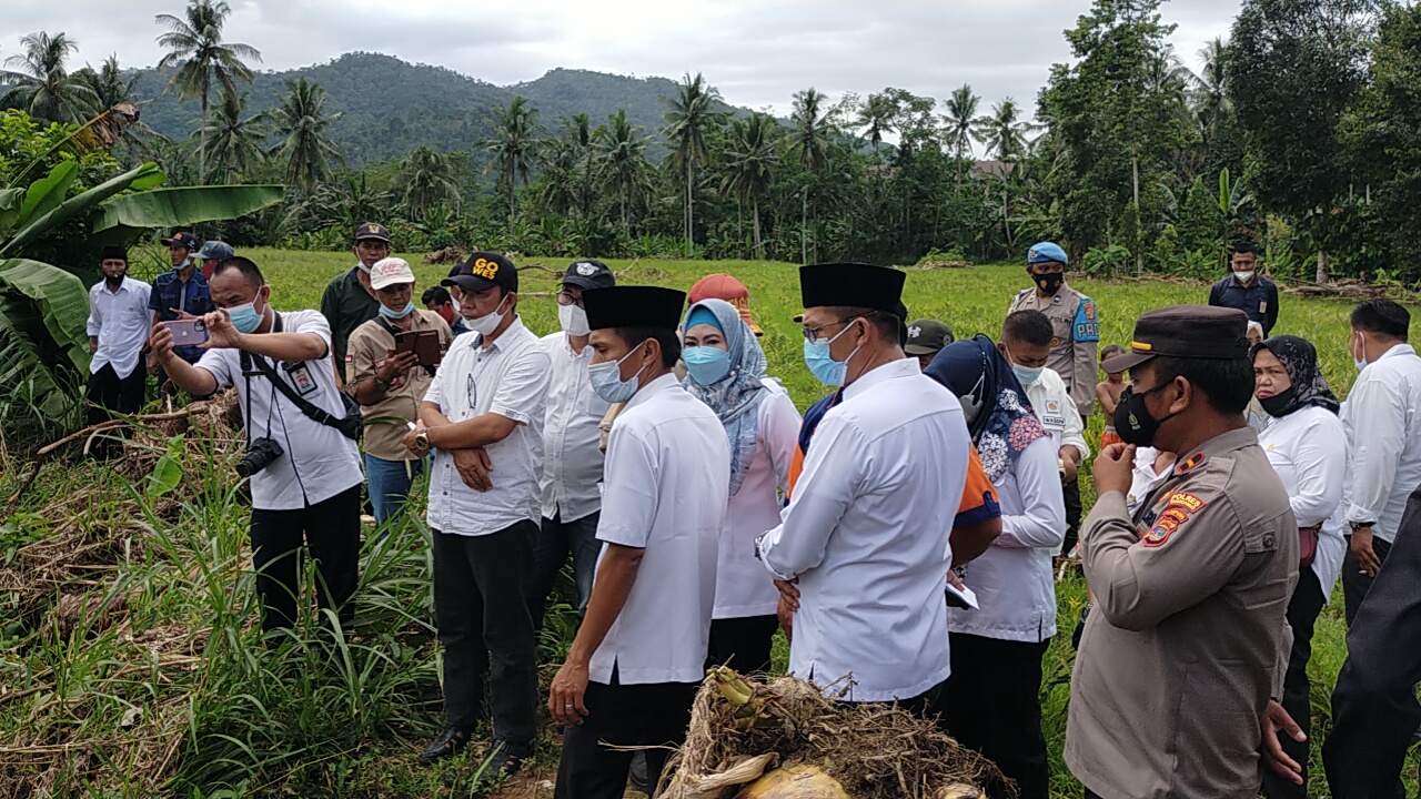 Pasca Banjir Bandang,Bupati Tinjau Way Pertiwi