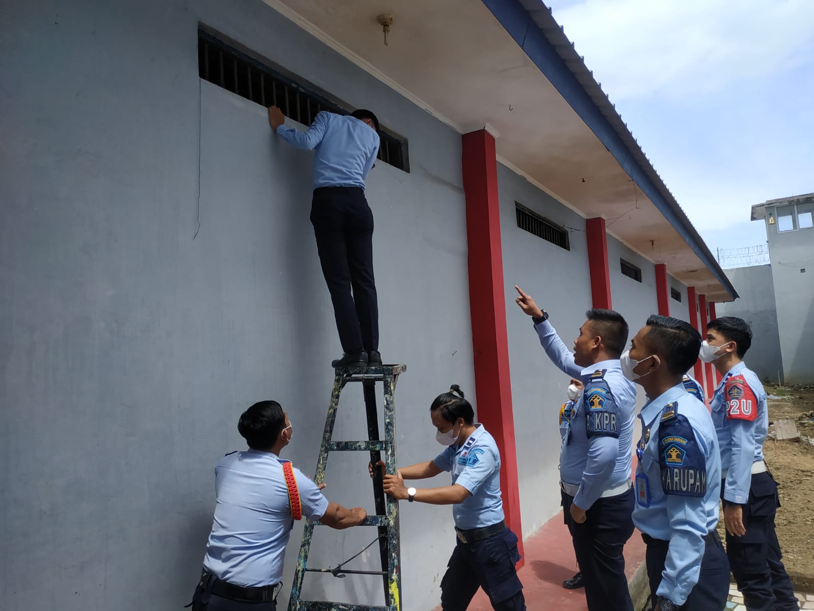 Rutan Kotaagung Rutin Cek Teralis dan Gembok Hunian