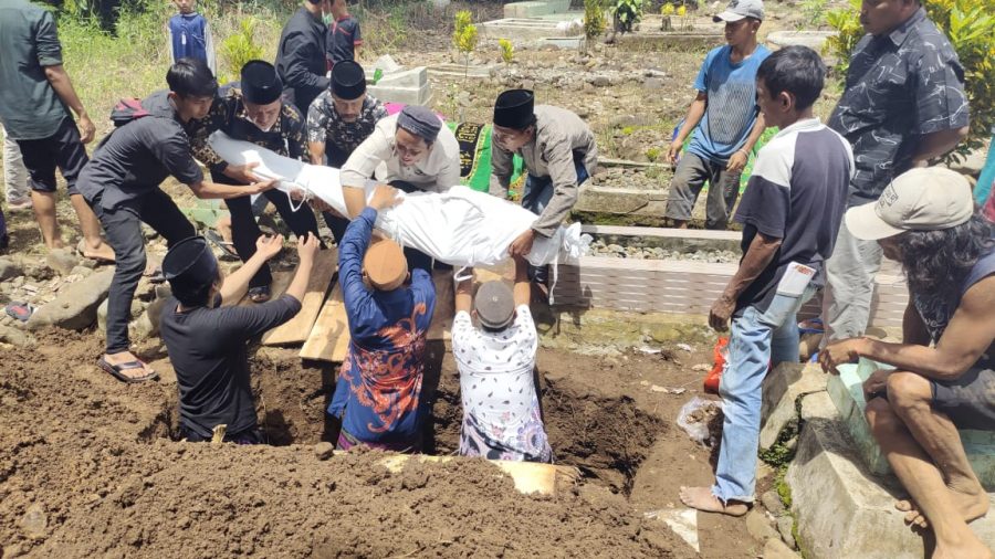 Innalilahi, Kakon Tirom Tutup Usia