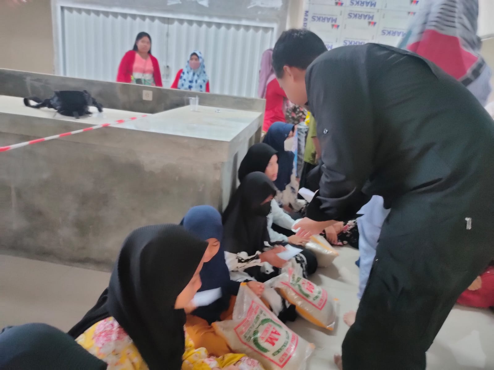 PT Lingga Teknik Utama Santuni Puluhan Anak Yatim